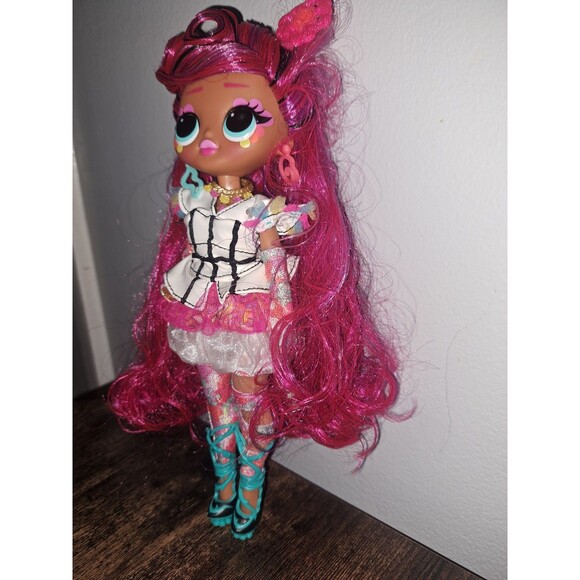 LOL Surprise OMG Queens Miss Divine Fashion Doll - Picture 6 of 12